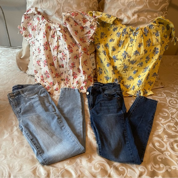 Wallflower Other - WALLFLOWER Juniors Clothing Bundle of Floral Tops and High Waist Ankle J…